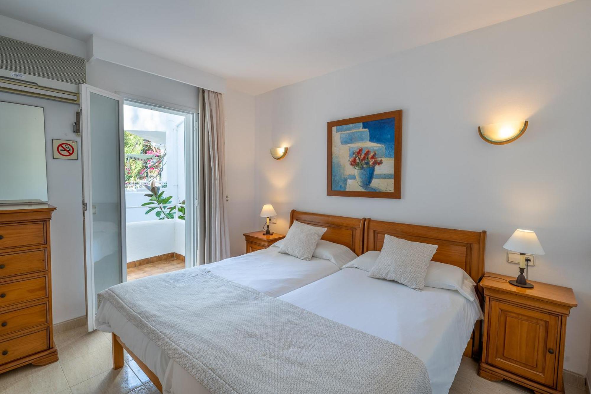 Apartamentos Los Tilos Пегера Екстер'єр фото
